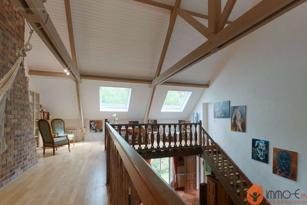 Maison à CONDE-SAINTE-LIBIAIRE