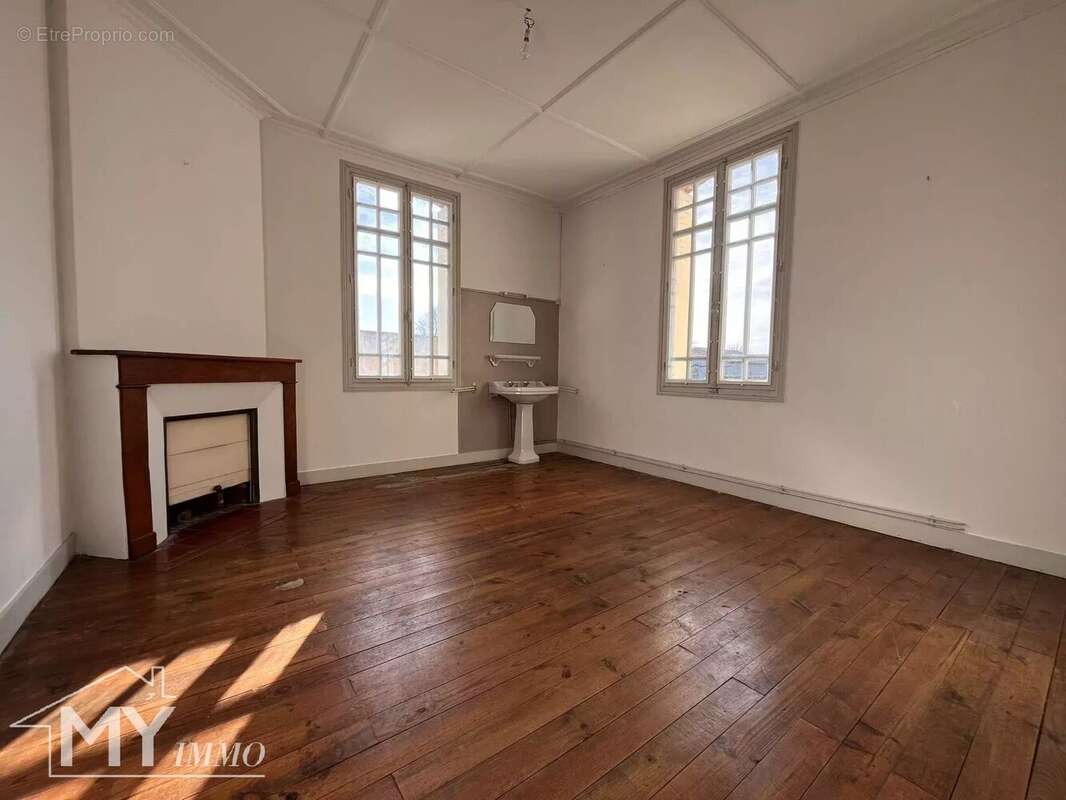 Maison à MONTPON-MENESTEROL