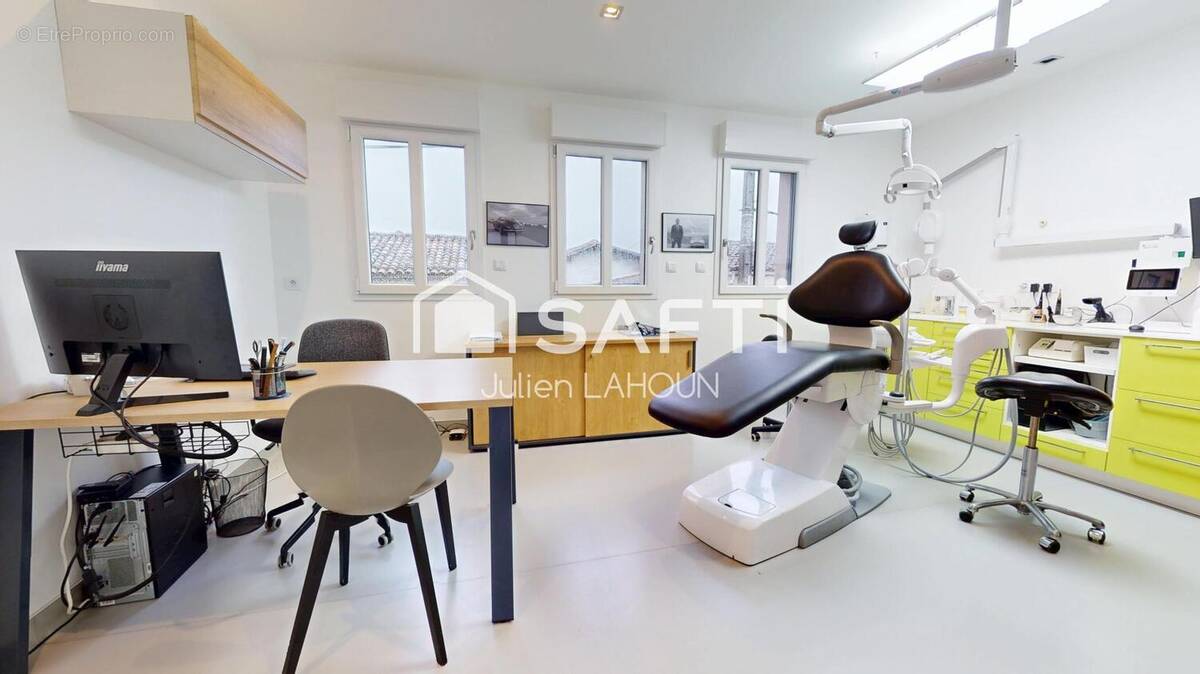 Photo 1 - Commerce à COGNAC