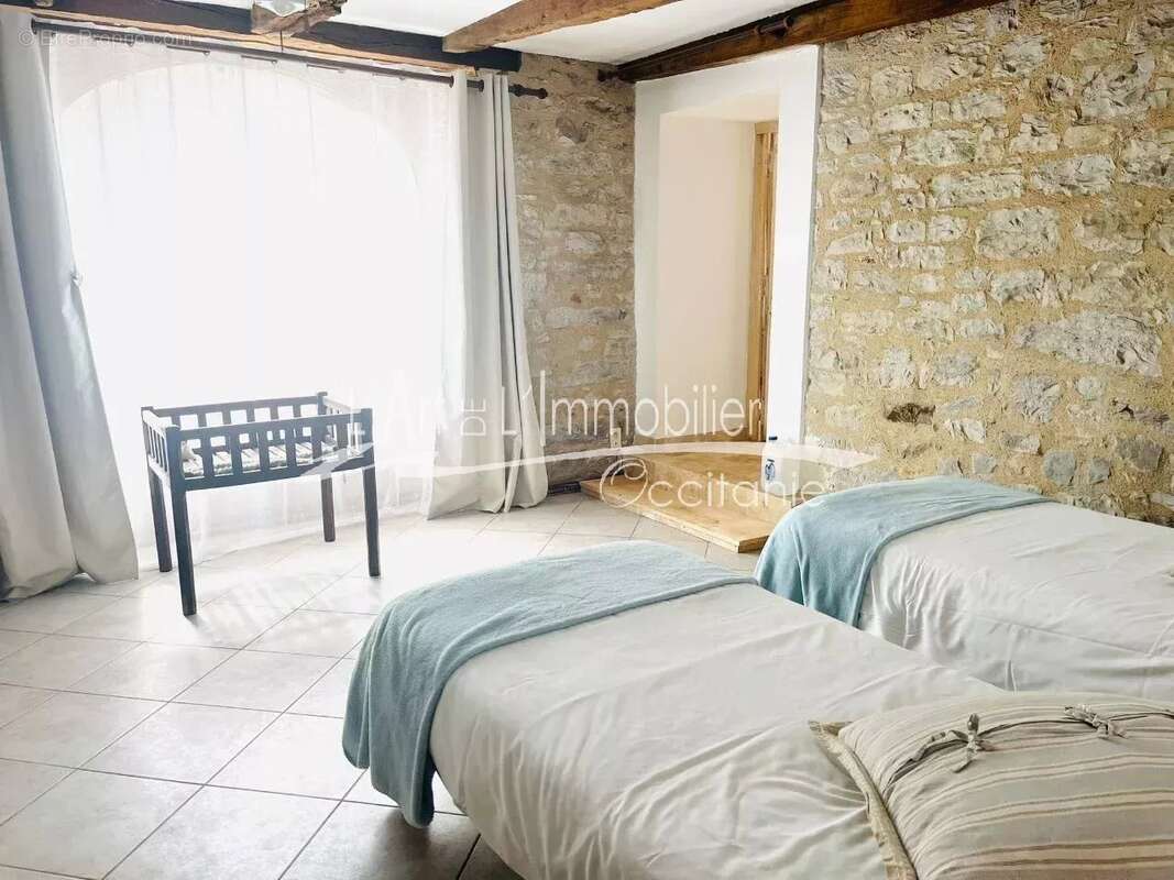 Maison à MERCUES