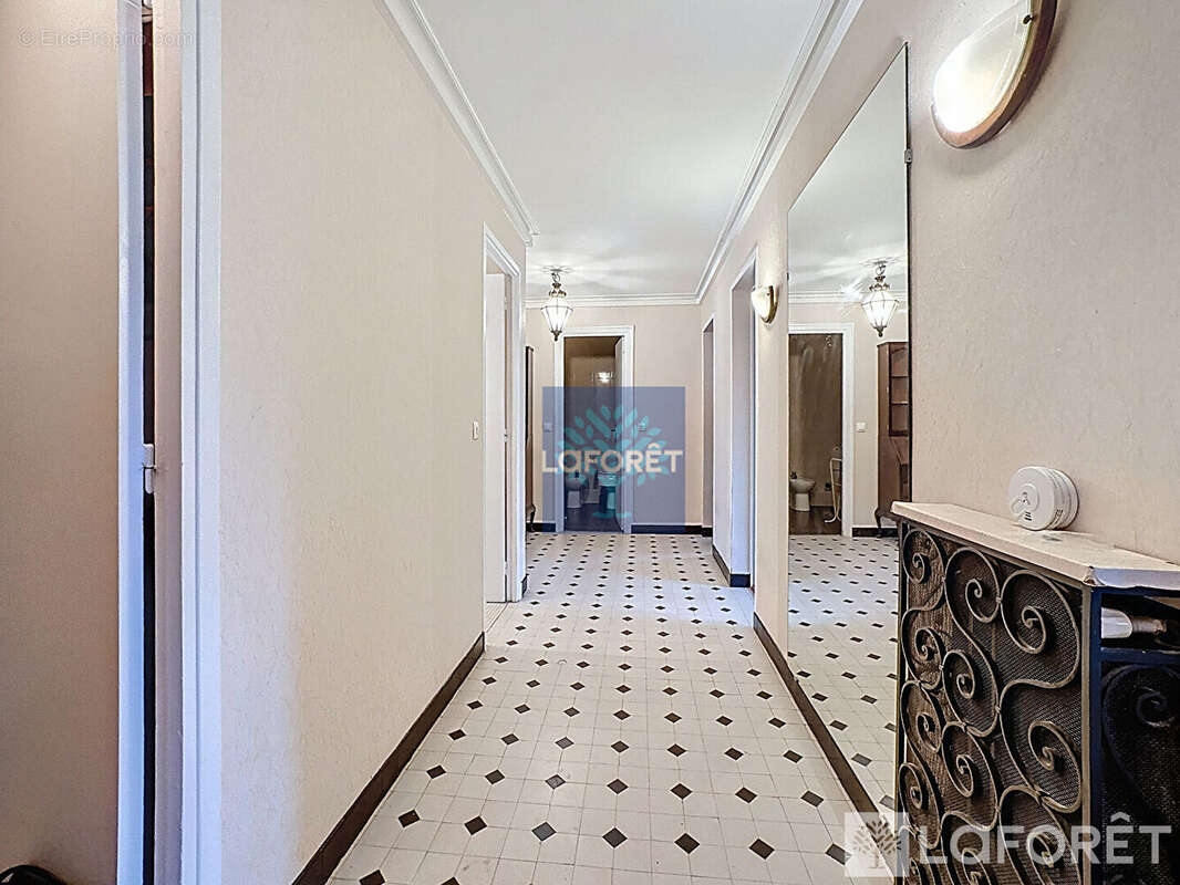 Appartement à FONTENAY-SOUS-BOIS