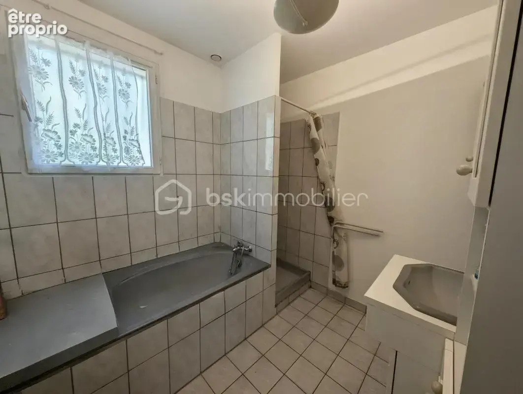 Maison familiale, 6 pièces, quartier très calme - photo 12