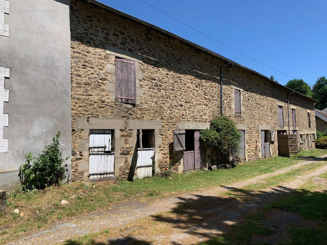 Maison à LA CROISILLE-SUR-BRIANCE