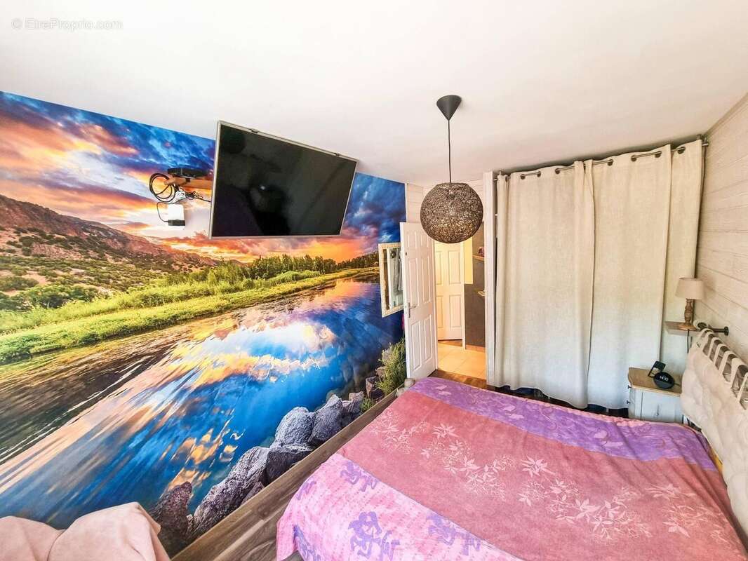 Photo 5 - Maison à LEGUILLAC-DE-L'AUCHE