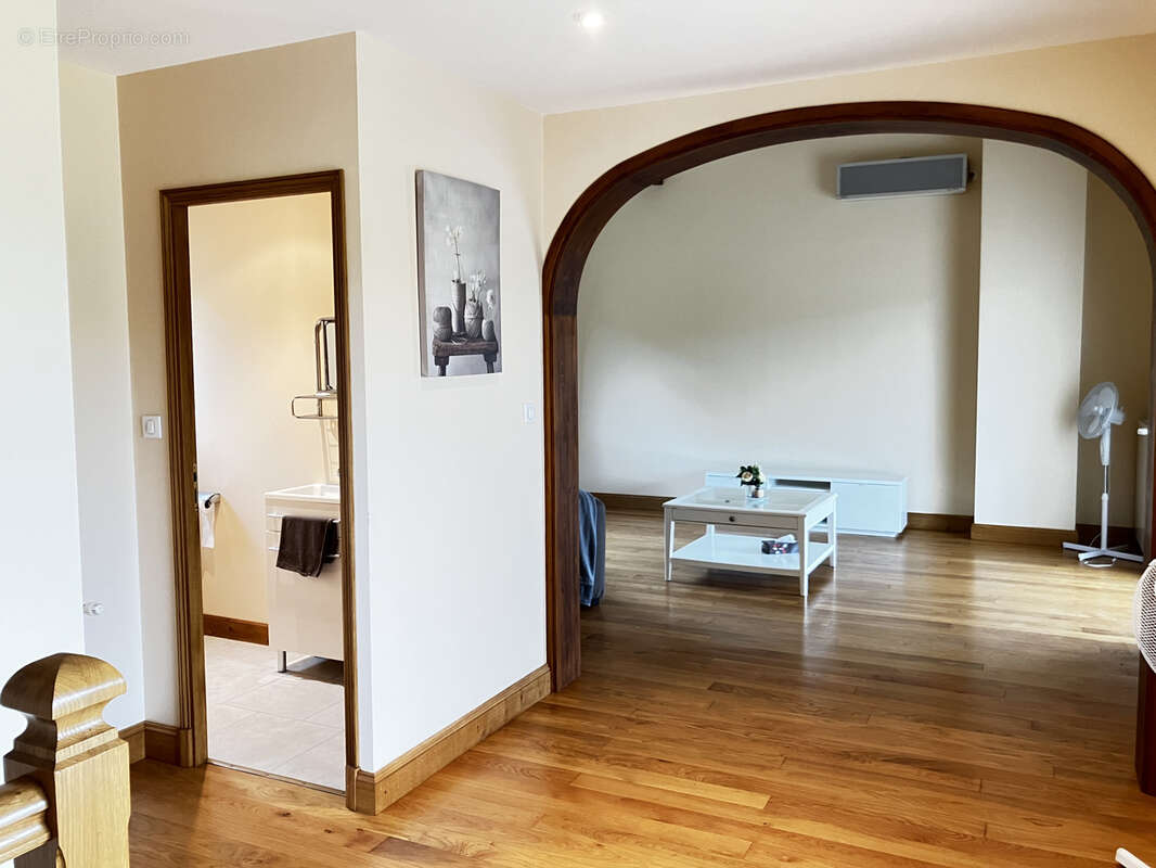 Maison à LIGNIERES-SONNEVILLE