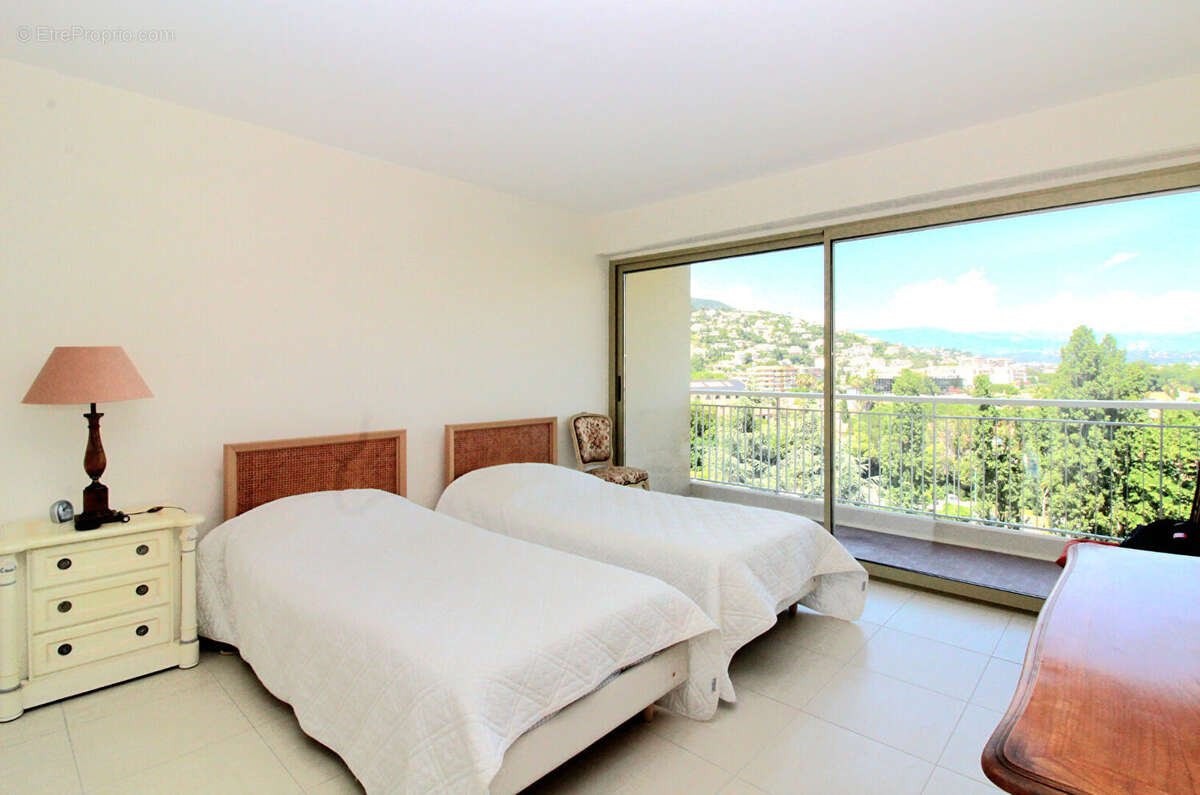 Appartement à MANDELIEU-LA-NAPOULE