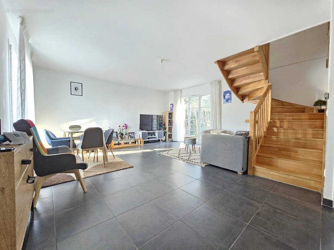 Maison à MAROLLES-EN-HUREPOIX