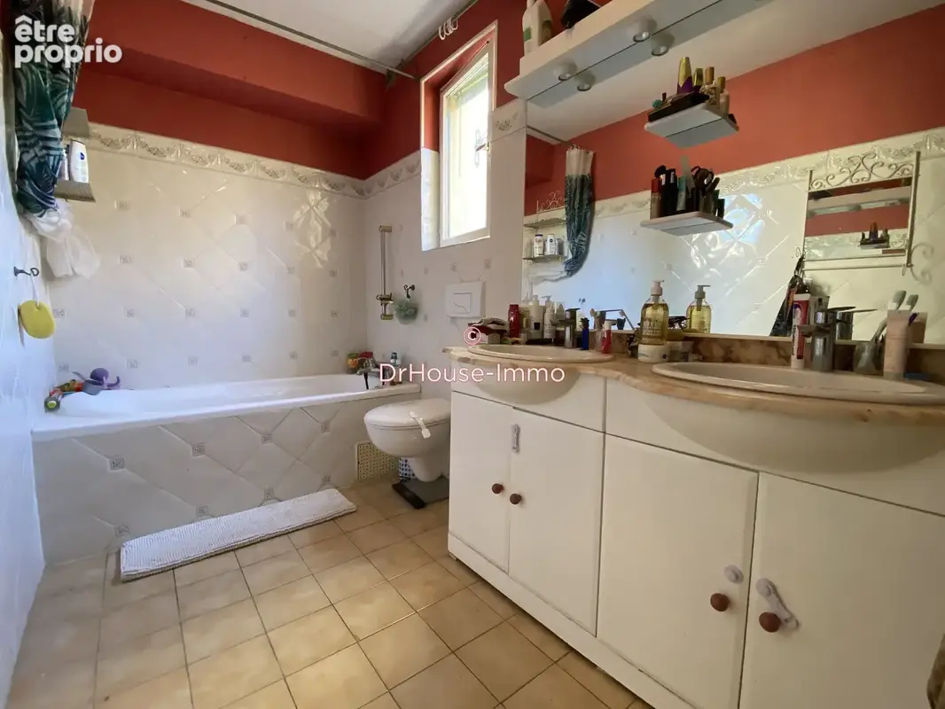 Maison 145 m² à Saint-Laurent-D'aigouze  - photo 5