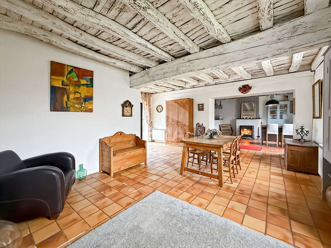 Maison à CHARMONT-EN-BEAUCE