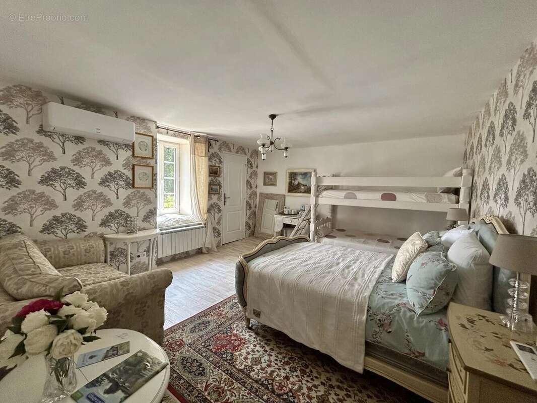 Ferme de caractère avec 4 à 5 chambres, 1,5 hectares de terrain et possibilité de gîte - photo 11