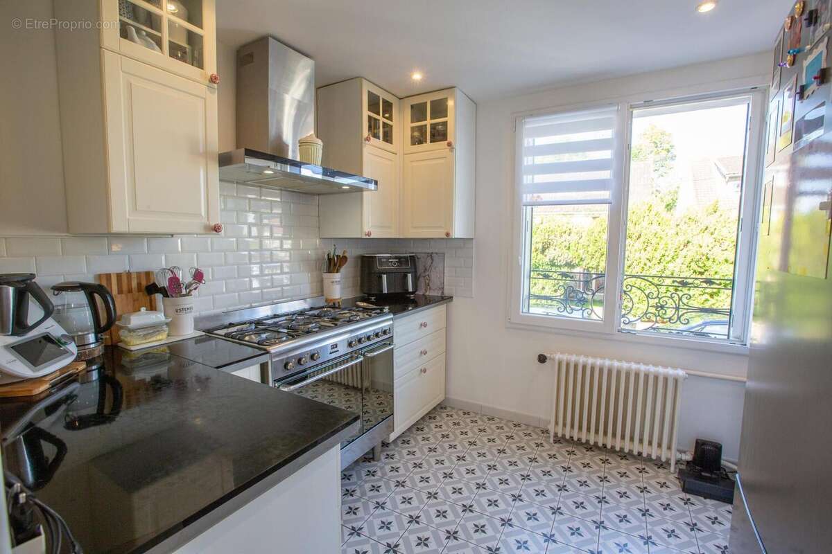 Photo 8 - Maison à LE MESNIL-SAINT-DENIS