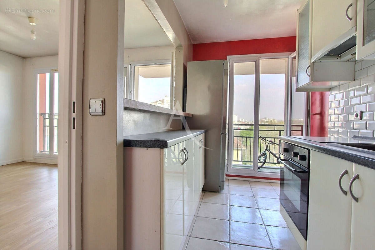 Appartement à VILLENEUVE-LA-GARENNE