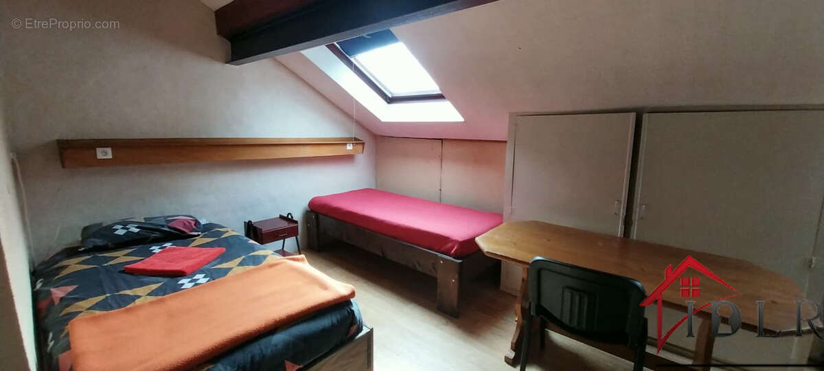 Maison à CORRAVILLERS