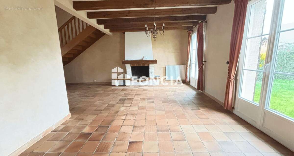 Maison à LA MEMBROLLE-SUR-CHOISILLE