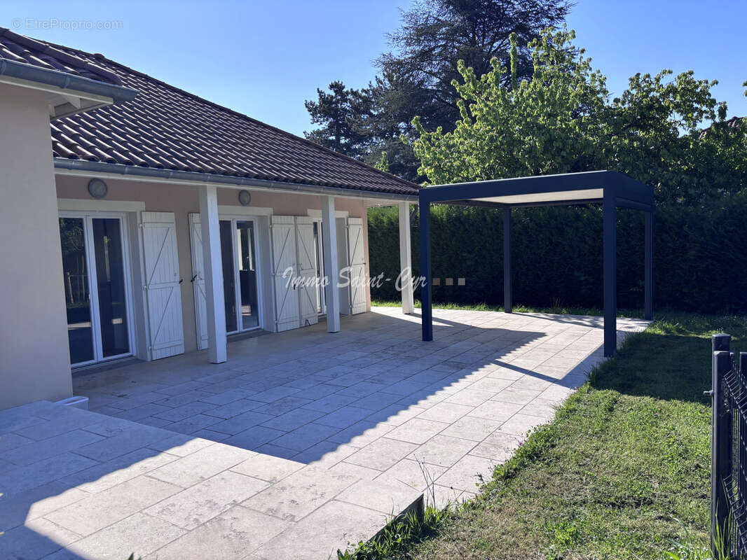 Maison à SAINT-CYR-AU-MONT-D'OR
