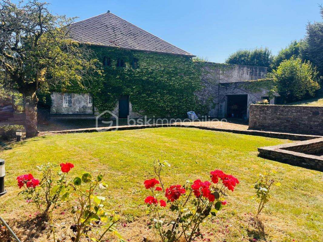 Maison de 255 m² avec grande dépendance - photo 3