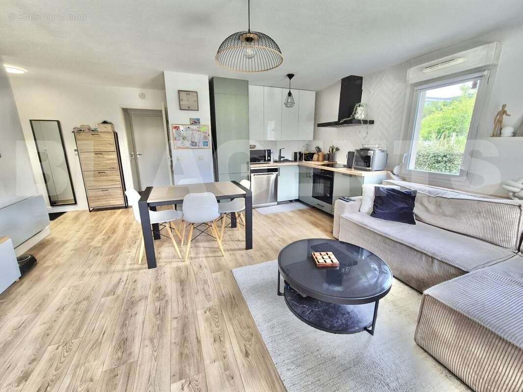 a18d585f-5a93-4cbf-bcc5-ec61f6faff9d - Appartement à MANTES-LA-VILLE