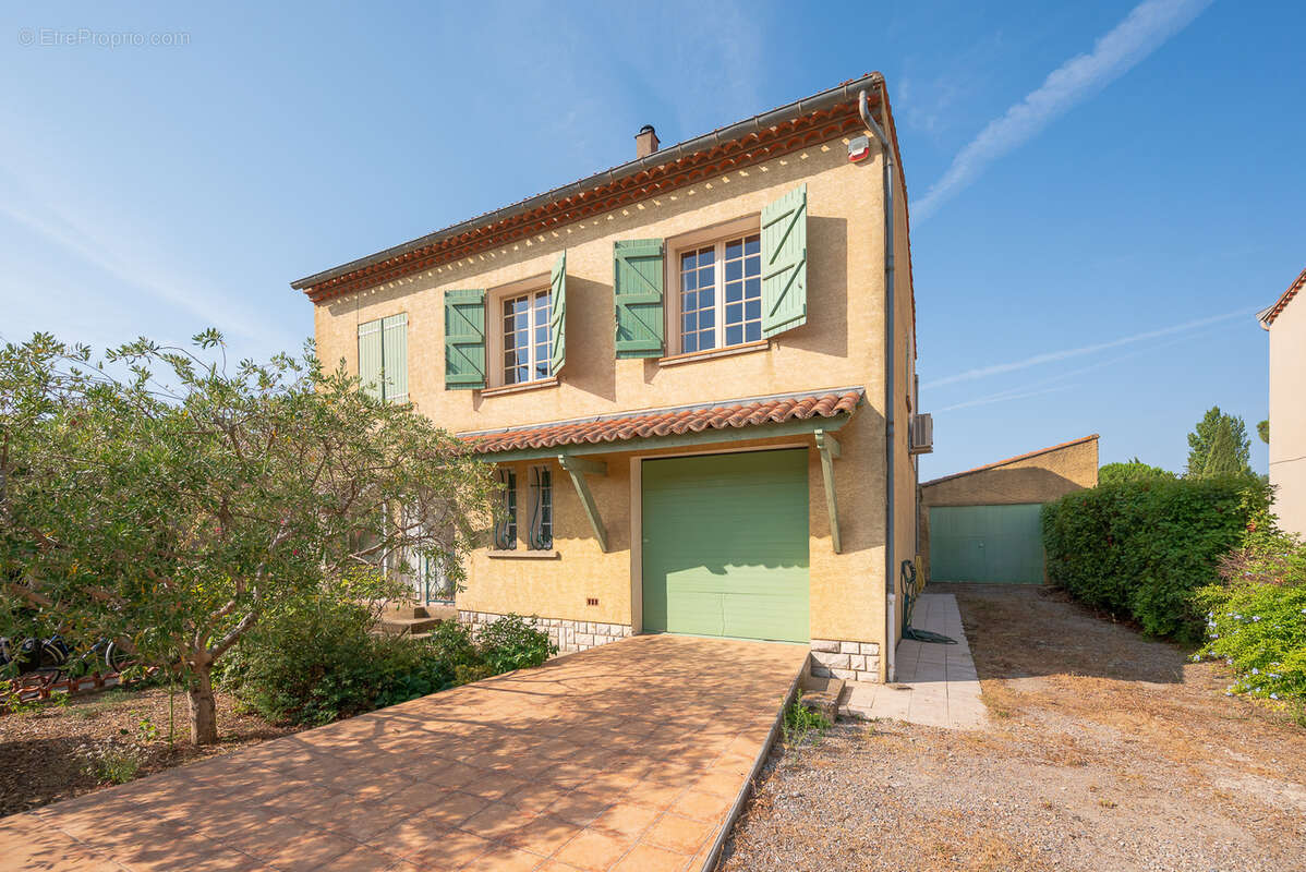 MaisonT5  avec 2 garages sur terrains clos - photo 80