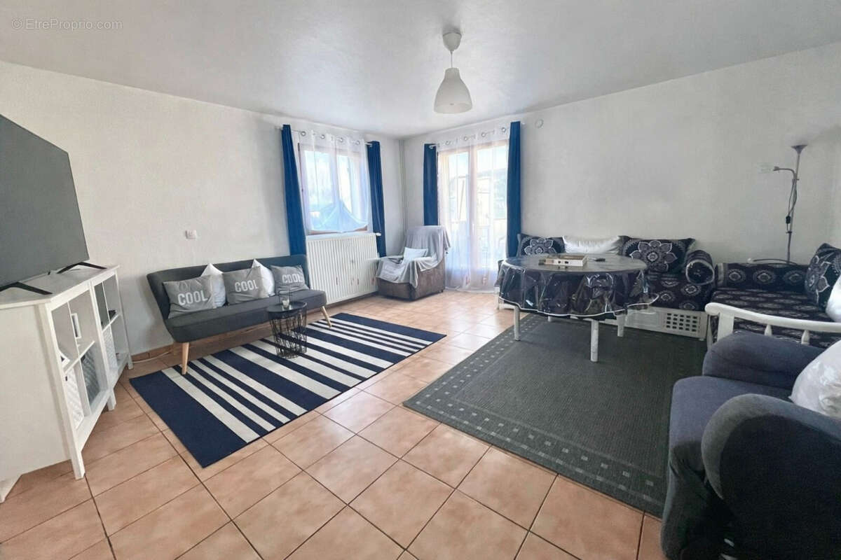 Maison à THIERS-SUR-THEVE