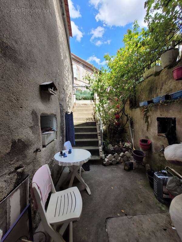 Immeuble 119 m² au centre de Saint-Pourçain-sur-Sioule - photo 28