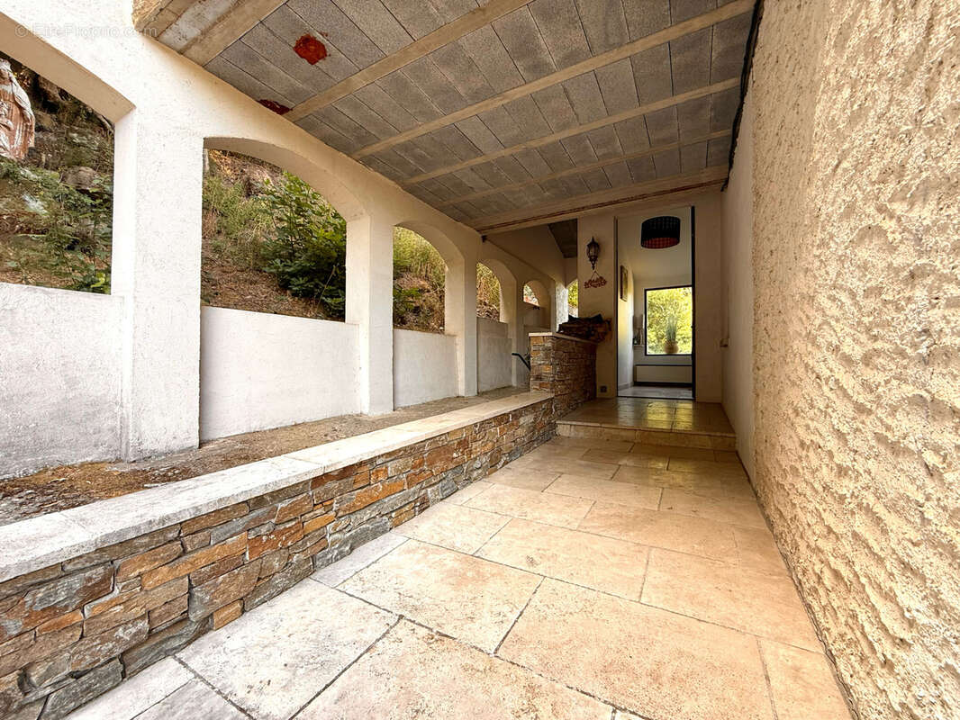 Villa 130m2, 4ch, Garage de 50m2, 2 800m2 de Jardin clos avec vue - photo 13