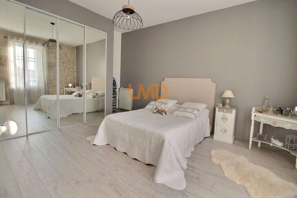 Maison à SAINT-JEAN-D&#039;ANGELY