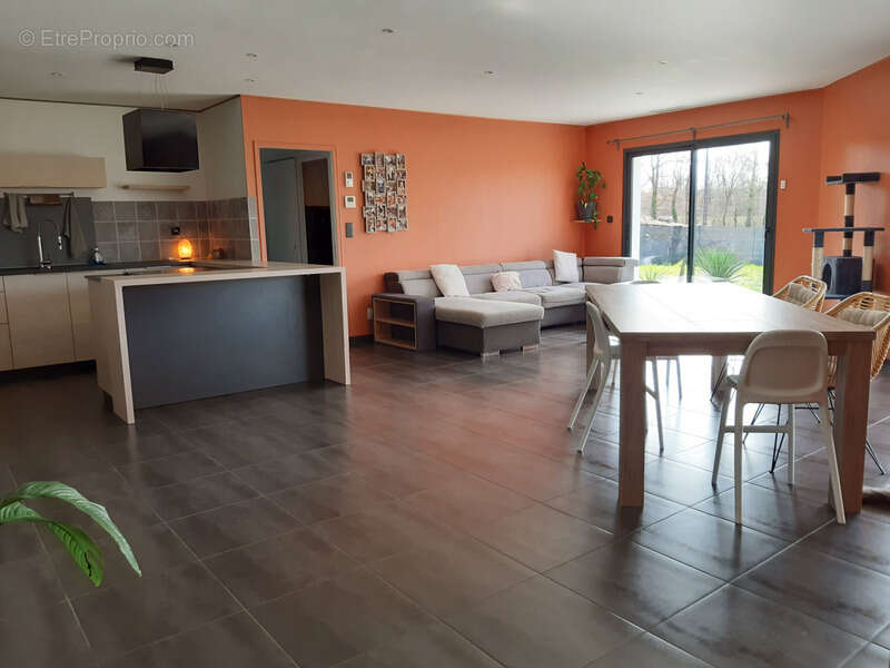 Maison à MONTDOUMERC