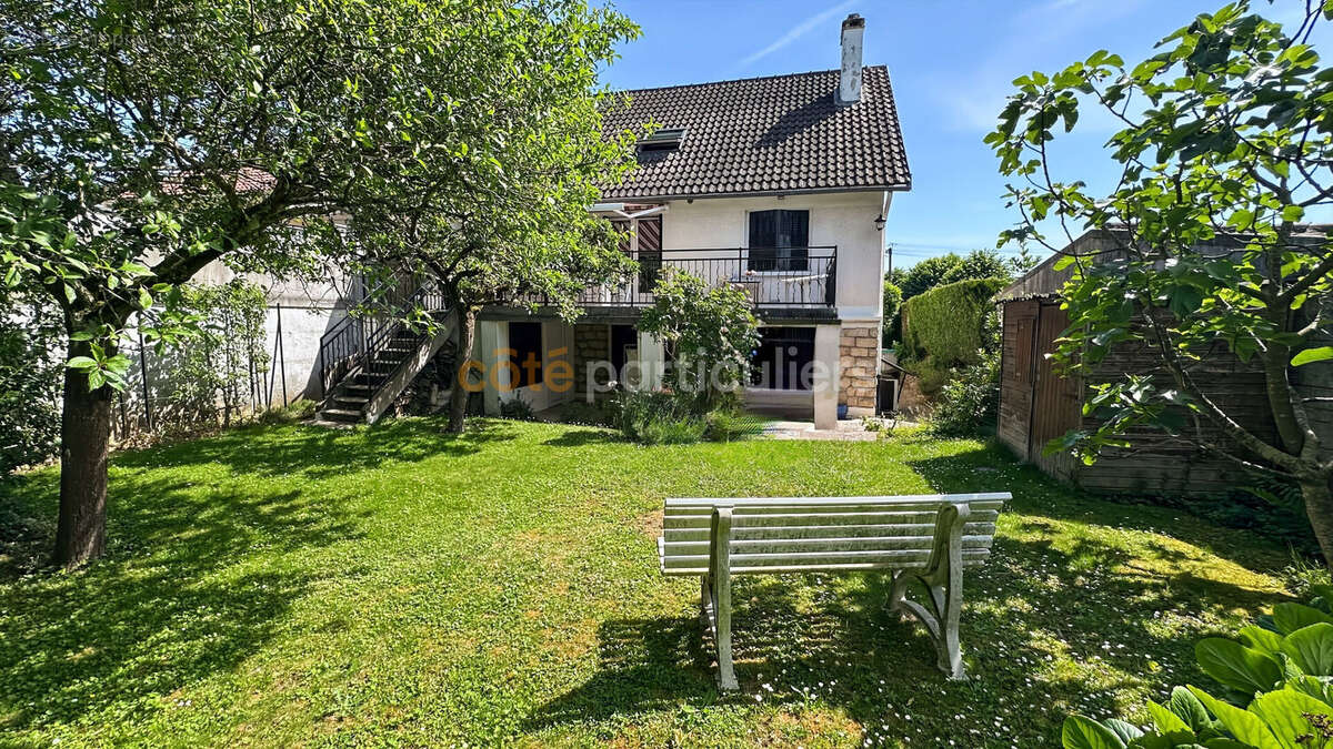 Maison à BRIE-COMTE-ROBERT