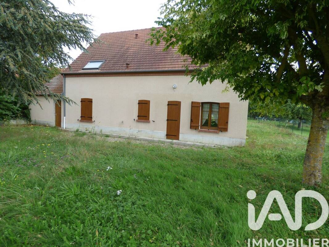 Photo 1 - Maison à LE BREUIL