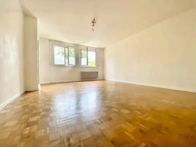 Appartement à MARSEILLE-9E