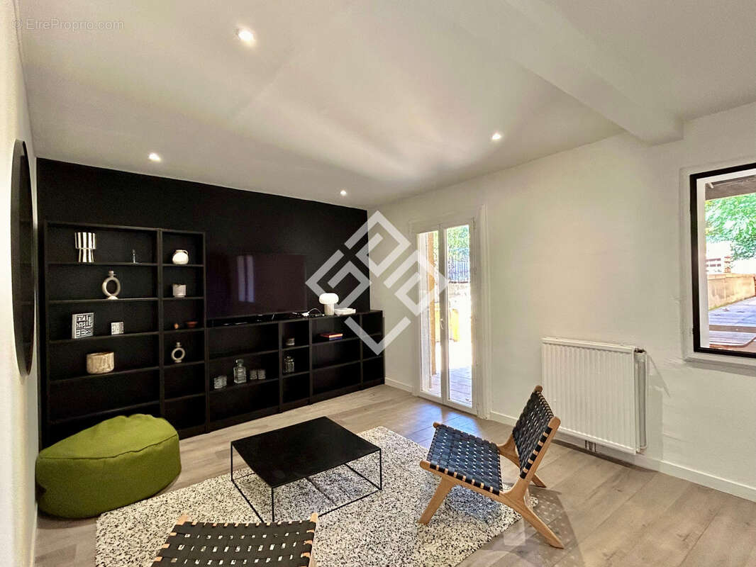 Appartement avec piscine dans le centre-ville - photo 5