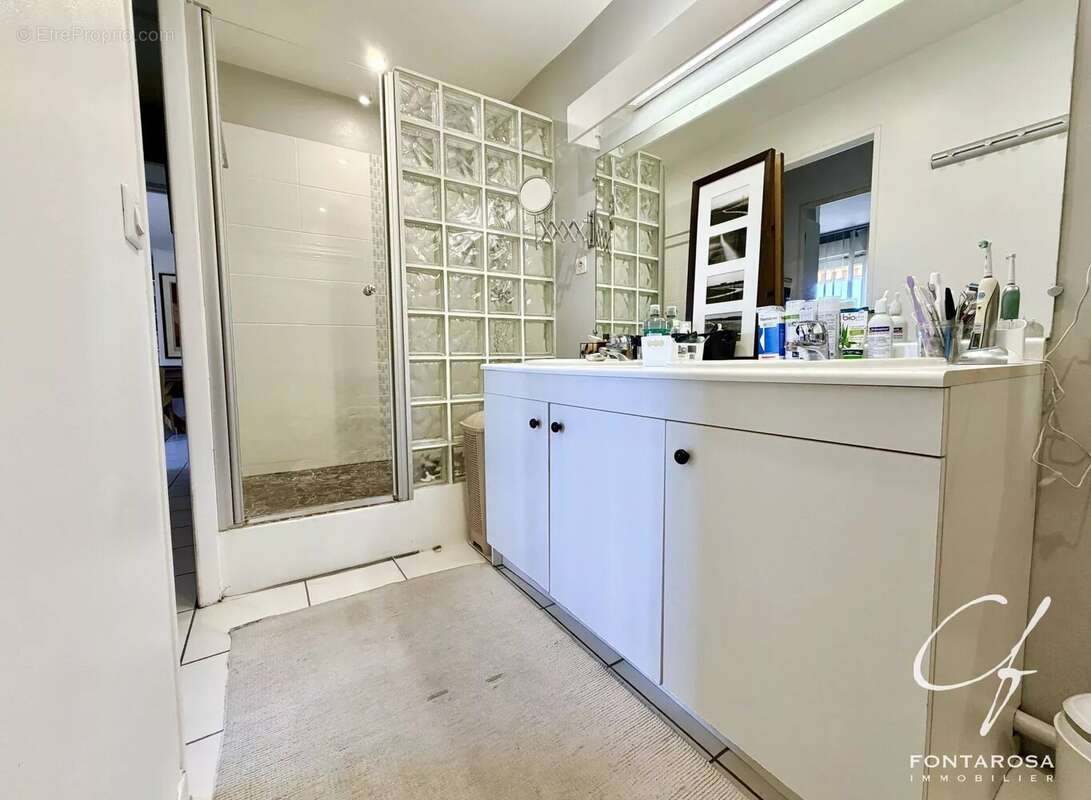 Saint-Raphaël – Valescure : agréable 3 pièces traversant avec loggia, garage et piscine - photo 12