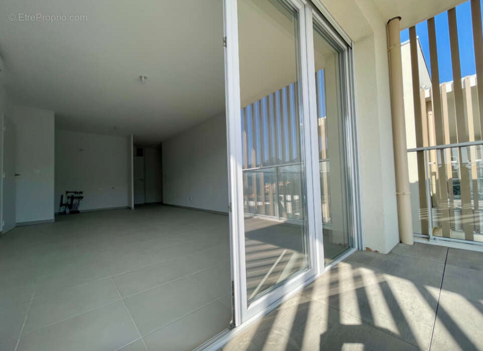 Appartement à GILETTE