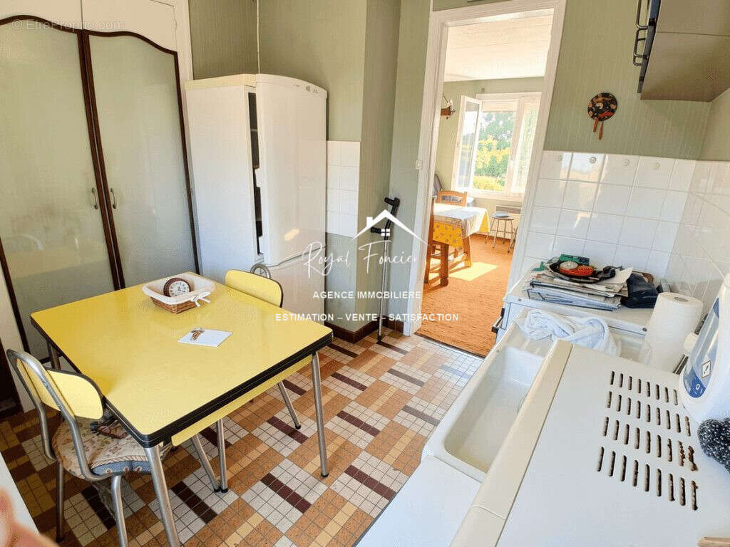 Cuisine  - Maison à LES ORMES