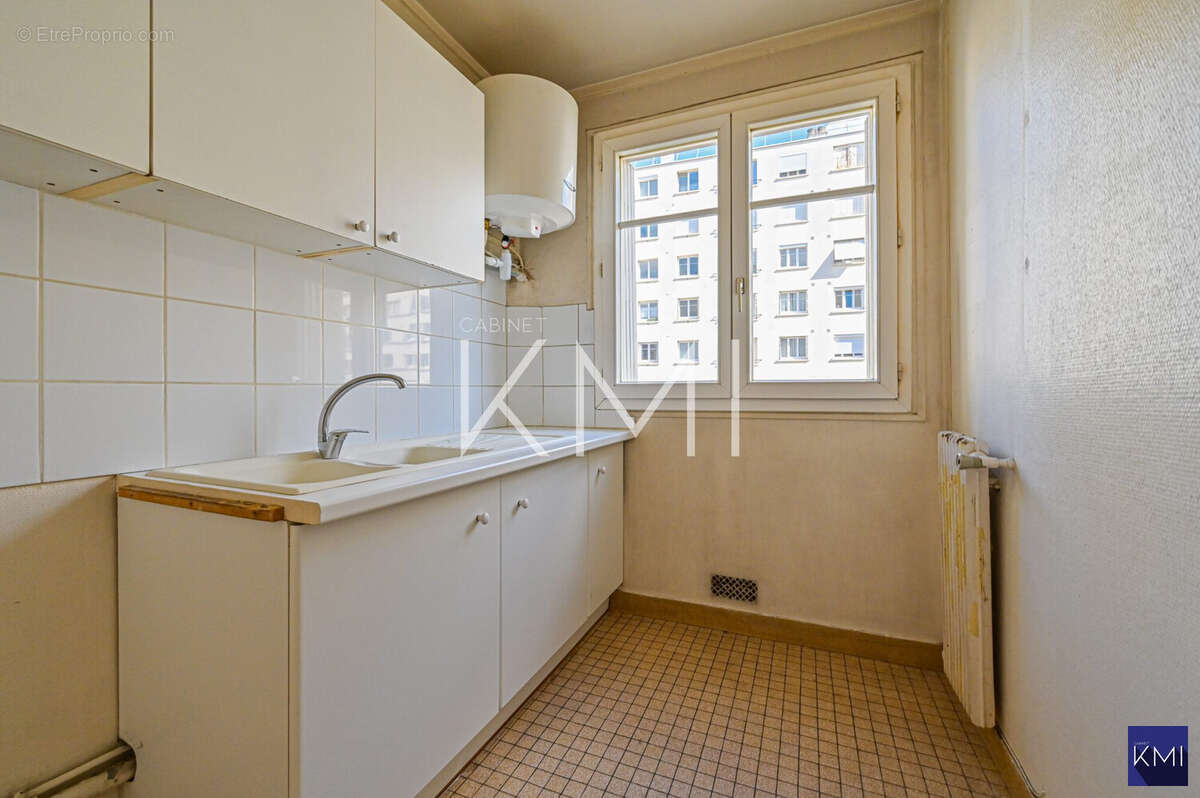 Appartement à PARIS-11E