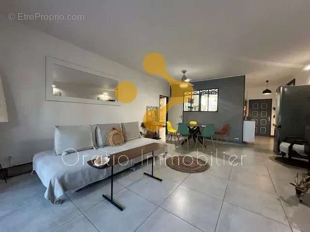 Appartement 85 m² à Saint-Paul  - photo 4