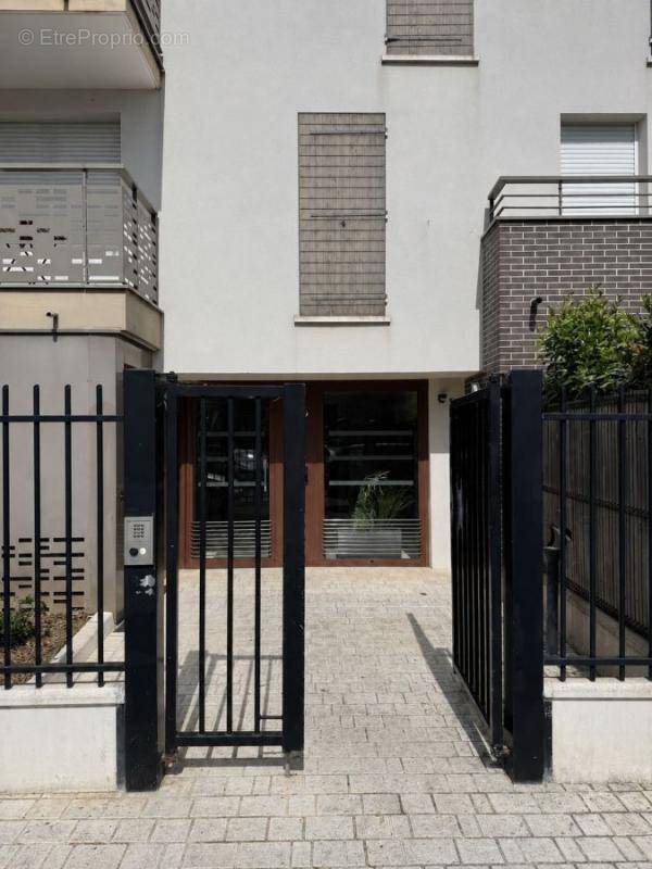 Appartement à FLEURY-MEROGIS