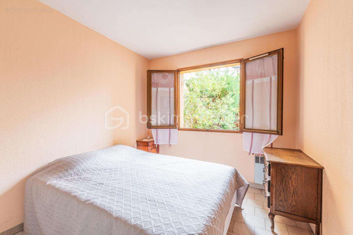 *** coup de coeur *** t3 en rez de jardin avec garage *** - photo 10