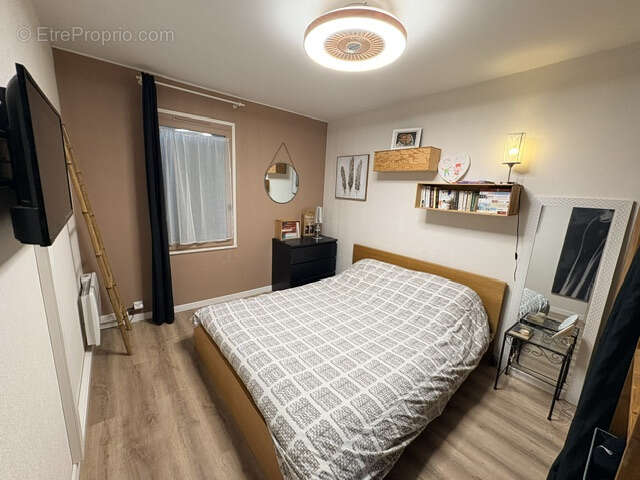 Maison familiale en parfait état avec jardin clos et sans vis-à-vis - photo 8