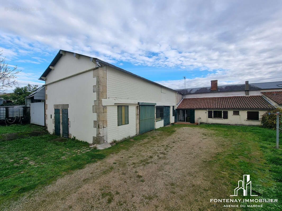 Maison à FONTENAY-LE-COMTE