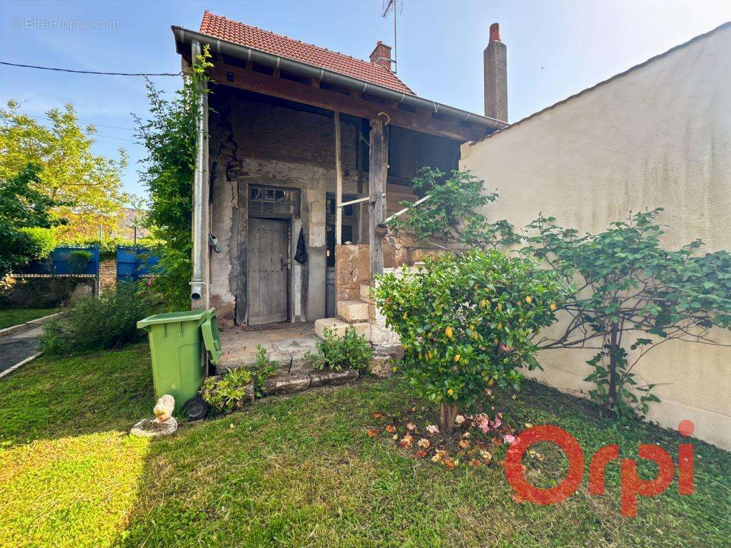 Maison à CHATEAUMEILLANT