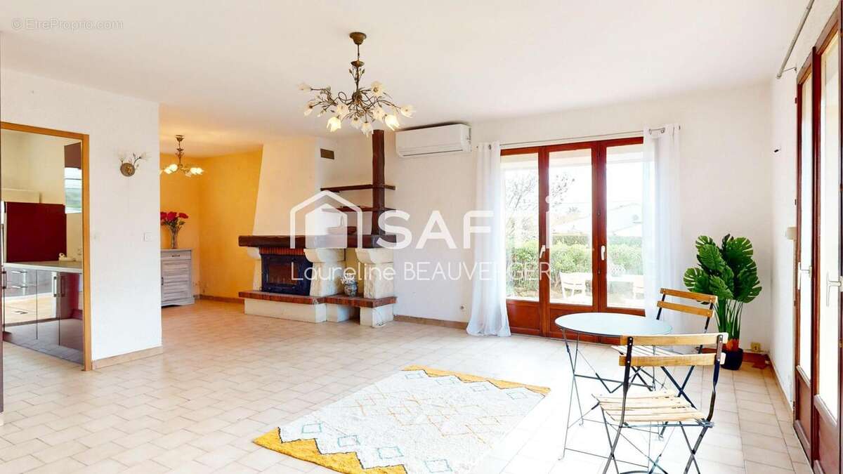 Photo 2 - Maison à LA LONDE-LES-MAURES