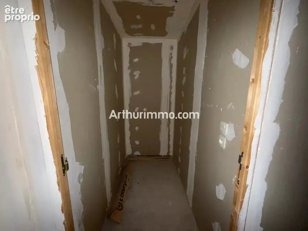 Exclusivité – lons-le-saunier centre – t5 149m² à finaliser – fort potentiel - photo 5