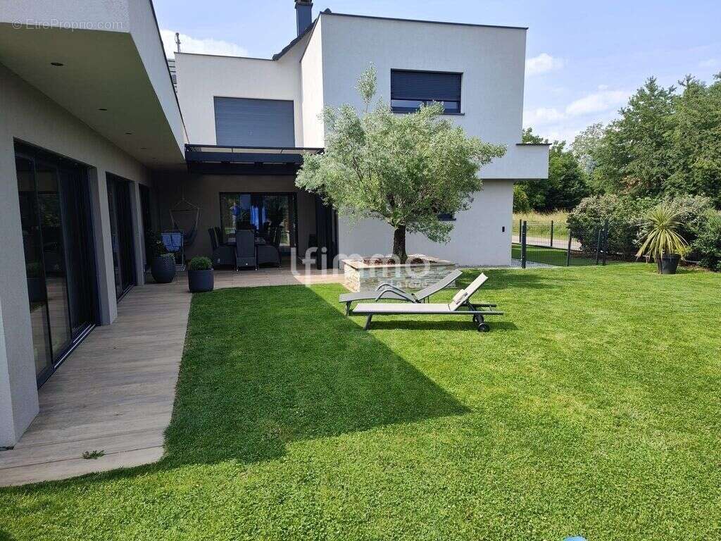Maison d'Exception de 187m2 avec Piscine intérieure - photo 3