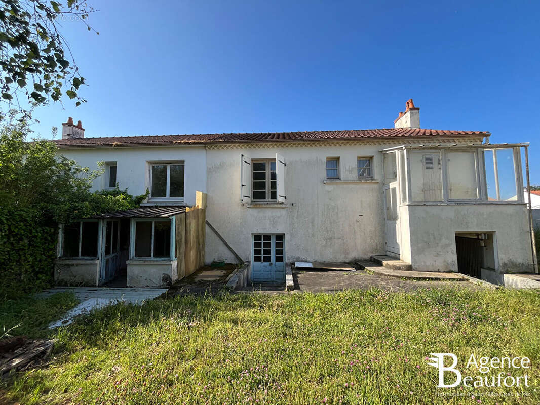 Ensemble immobilier - St Gilles Croix de VIe - photo 6