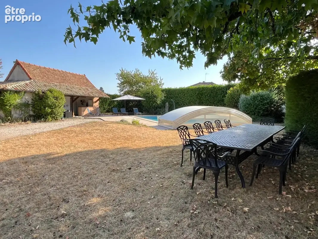 Maison à vendre 10 pièces au coeur de CUISERY (71), avec piscine - photo 19