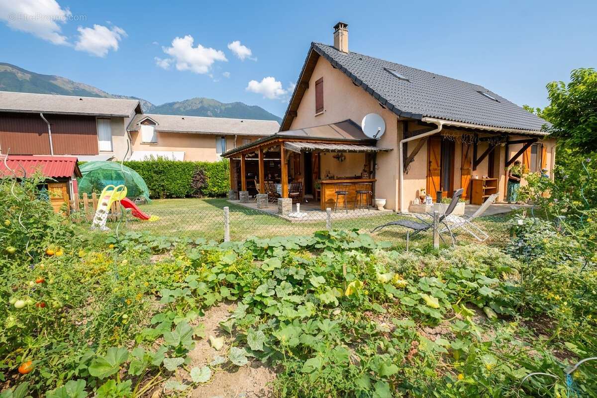 Charmante maison familiale avec jardin et environnement calme - photo 2
