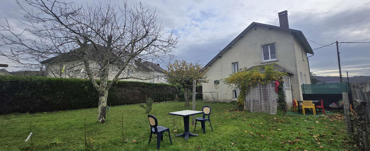 Maison à MONCEAUX-SUR-DORDOGNE