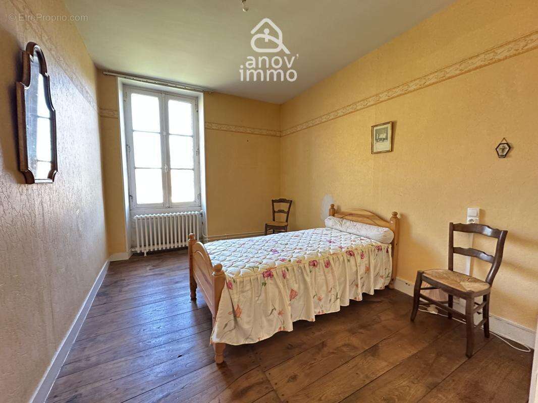 Maison 8 pièces 198 m2 MASSIGNAC - photo 13