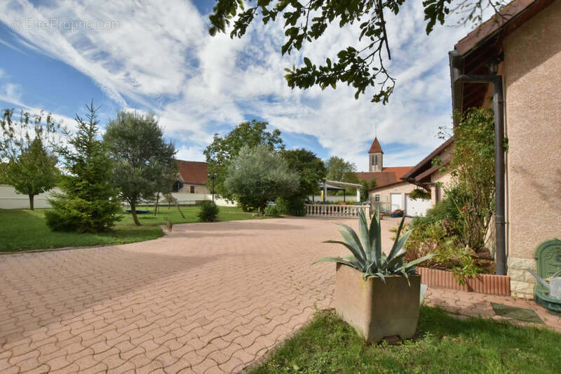 Maison à FLAGEY-ECHEZEAUX